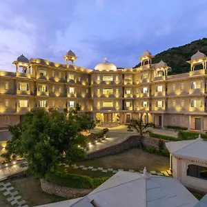  Resort Traavista Aravali Mahal